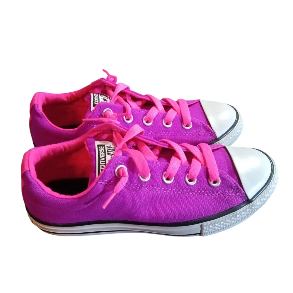 Converse All Star Kids Sneakers Fuchsia Youth Size 3.5 New Without Tags